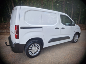 2022 Toyota Proace City 1.5 Bluehdi Active in White — image 4