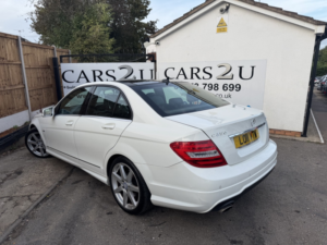 2011 Mercedes-Benz C Class 2.1 C250 Cdi Blueefficiency Sport in White — image 6