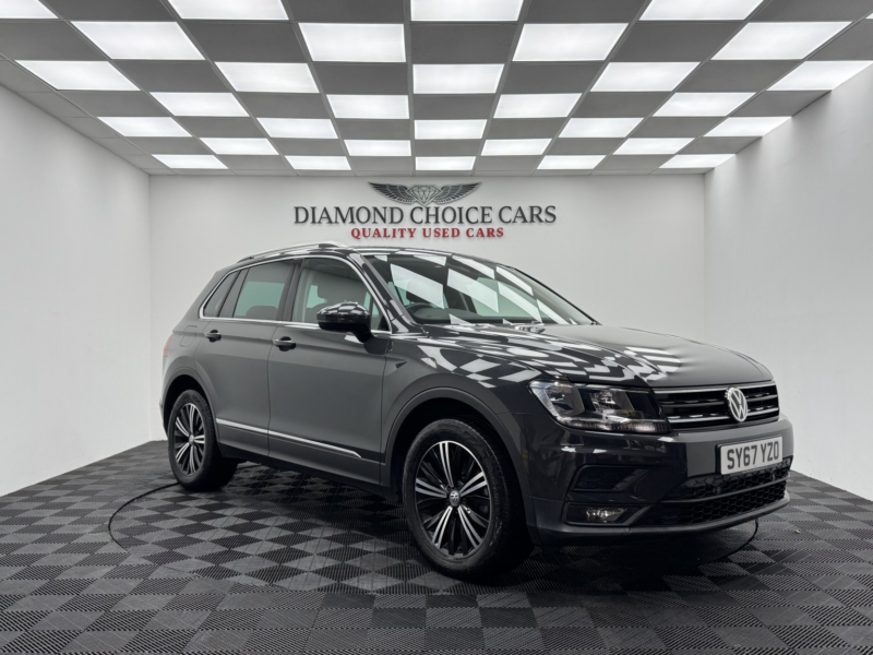 2018 Volkswagen Tiguan 2.0 Tdi Se in Grey — image 1