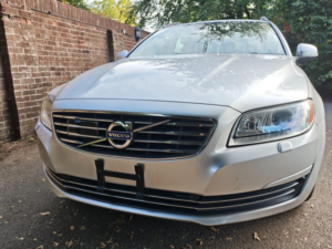 2013 Volvo V70 1.6 T4 Se Lux Estate 5dr Petrol Powershift Euro 5 (180 Ps) in Silver — image 2