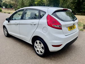 2011 Ford Fiesta 1.3 Edge in White — image 2