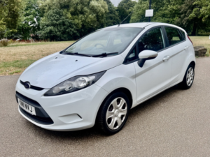 2011 Ford Fiesta 1.3 Edge in White — image 4