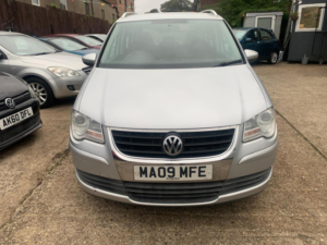 2009 Volkswagen Touran 1.9 Tdi Se 5dr (7 Seats) in Silver — image 2