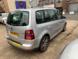 2009 Volkswagen Touran 1.9 Tdi Se 5dr (7 Seats) in Silver — image 4