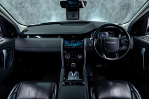 2020 Land Rover Discovery Sport 2.0 D150 Mhev S Auto 4WD Euro 6 (s/s) 5dr in White — image 3