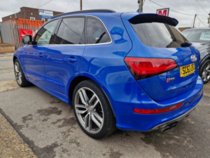 2013 Audi Sq5 3.0 Bitdi V6 SUV 5dr Diesel Tiptronic Quattro Euro 5 (s/s) (313 Ps) in Blue — image 5