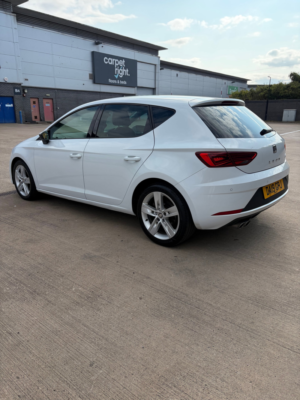 2019 SEAT Leon 1.5 Tsi Evo Fr Hatchback 5dr Petrol Manual Euro 6 (s/s) (150 Ps) in White — image 3