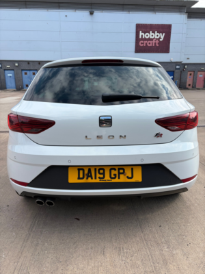 2019 SEAT Leon 1.5 Tsi Evo Fr Hatchback 5dr Petrol Manual Euro 6 (s/s) (150 Ps) in White — image 4