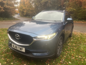 2018 Mazda Cx-5 2.2 Skyactiv-D Sport Nav in Blue — image 4