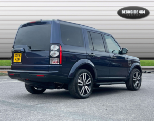 2015 Land Rover Discovery 3.0 Discovery Se Tech Sdv6 Auto 4WD 5dr in Blue — image 4