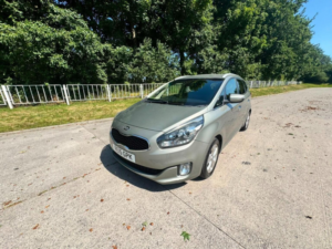2015 Kia Carens 1.7 Crdi Ecodynamics 2 Euro 5 (s/s) 5dr in Silver — image 3
