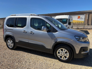 2021 Peugeot Rifter Wheelchair Accessible Vehicle Wav With Hoist Passenger Up Front 1.5 Bluehdi Allure in Grey — image 2
