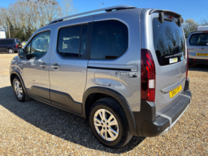 2021 Peugeot Rifter Wheelchair Accessible Vehicle Wav With Hoist Passenger Up Front 1.5 Bluehdi Allure in Grey — image 5