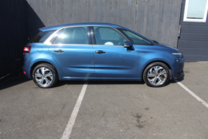 2013 Citroen C4 Picasso 1.6 E-Hdi Airdream Exclusive in Blue — image 6