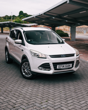 2014 Ford Kuga 2.0 Tdci Titanium SUV 5dr Diesel Manual 2WD Euro 5 (140 Ps) in White — image 2