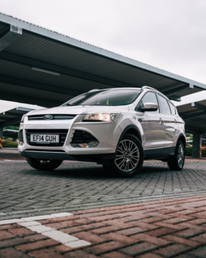 2014 Ford Kuga 2.0 Tdci Titanium SUV 5dr Diesel Manual 2WD Euro 5 (140 Ps) in White — image 3