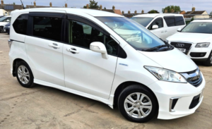 2016 Honda Freed 1.5l Hybrid-Automatic-7 Seats Family Car-Ulez/caz Pass-Free 18months Warranty & 12months Aa Breakdown in White — image 2