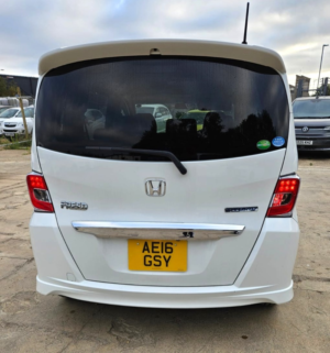 2016 Honda Freed 1.5l Hybrid-Automatic-7 Seats Family Car-Ulez/caz Pass-Free 18months Warranty & 12months Aa Breakdown in White — image 5