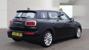 2015 MINI Clubman 2.0 Cooper D Auto Euro 6 (s/s) 6dr in Black — image 4