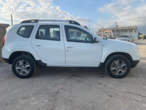 2015 Dacia Duster 1.5 Dci Laureate Euro 5 5dr in White — image 4