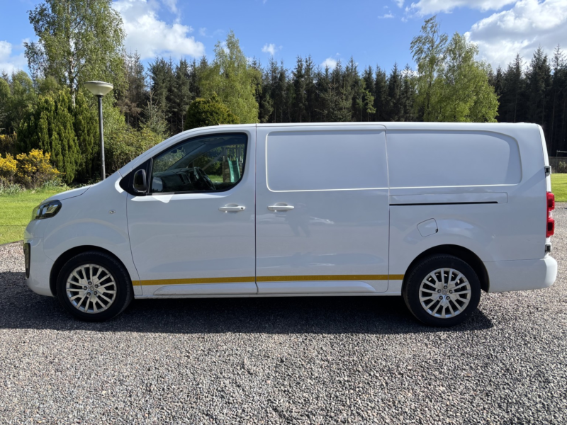 2023 Vauxhall Vivaro 1.5 Turbo D 2900 Pro in White — image 1