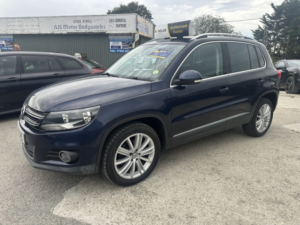 2011 Volkswagen Tiguan 2.0 Tdi Bluemotion Tech Sport in Blue — image 5