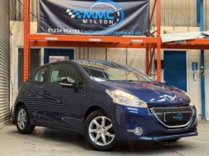 2014 Peugeot 208 1.2 Vti Active Euro 5 3dr in Blue — image 2