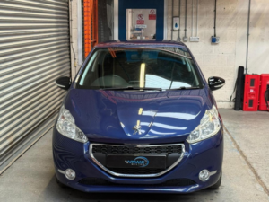2014 Peugeot 208 1.2 Vti Active Euro 5 3dr in Blue — image 3