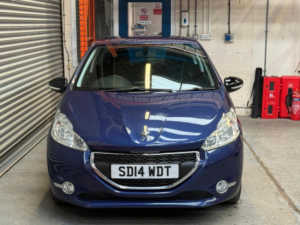2014 Peugeot 208 1.2 Vti Active Euro 5 3dr in Blue — image 4