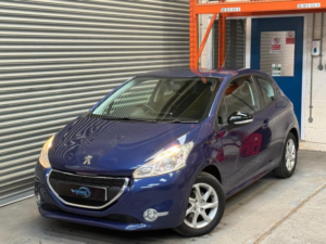 2014 Peugeot 208 1.2 Vti Active Euro 5 3dr in Blue — image 6