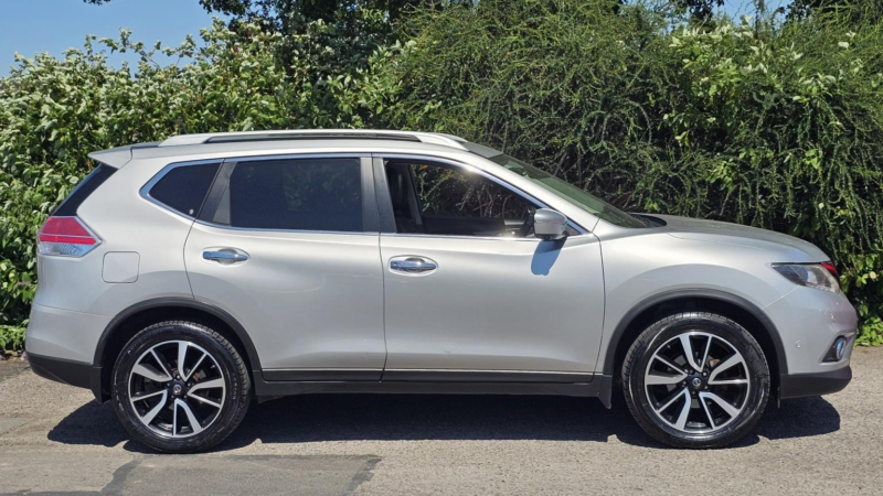 2016 Nissan X-Trail 1.6 Dci Tekna in Silver — image 1
