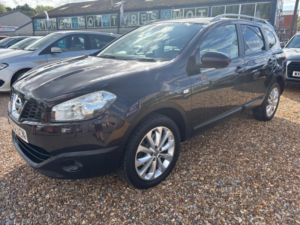 2012 Nissan Qashqai+2 1.6 Dci Tekna 2WD Euro 5 5dr (avm) in Black — image 3