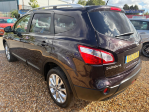 2012 Nissan Qashqai+2 1.6 Dci Tekna 2WD Euro 5 5dr (avm) in Black — image 5