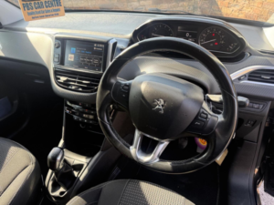 2019 Peugeot 208 1.2 Puretech Tech Edition Euro 6 (s/s) 5dr in Black — image 2