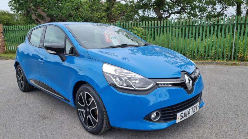 2014 Renault Clio 0.9 Dynamique Medianav Tce 90 Stop & Start in Blue — image 1