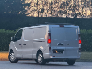 2016 Vauxhall Vivaro 1.6 Cdti 2900 Biturbo Ecoflex Sportive L2 H1 Euro 5 (s/s) 5dr in Silver — image 5