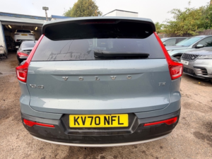 2020 Volvo Xc40 T3 Momentum Pro in Grey — image 4