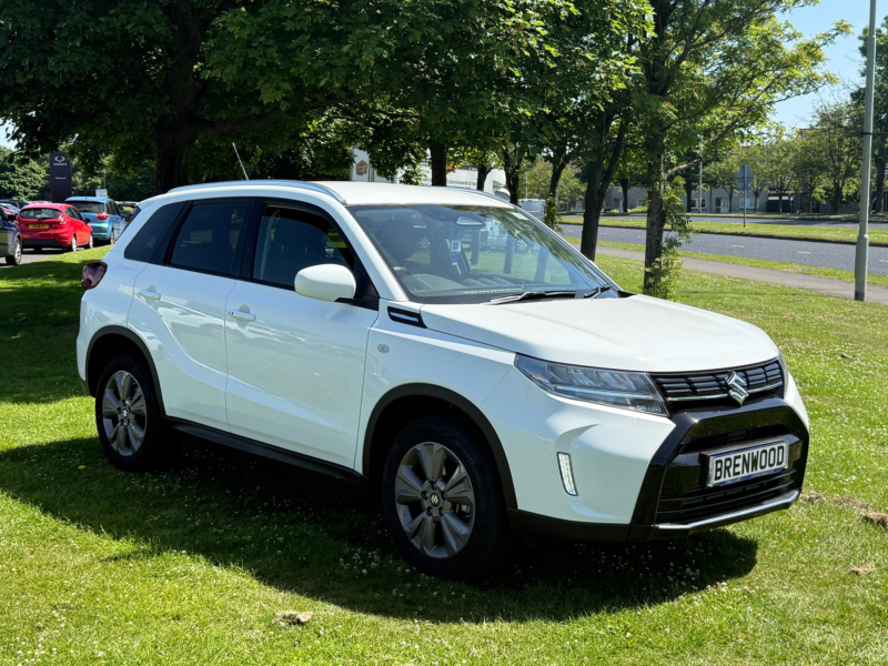 2026 Suzuki Vitara 1.4 Boosterjet Mhev Motion SUV 5dr Petrol Hybrid Manual Euro 6 (s/s) (109 Ps) in White — image 1