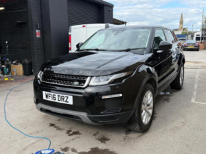 2016 Land Rover Range Rover Evoque 2.0 Ed4 Se Tech Fwd Euro 6 (s/s) 5dr in Black — image 3