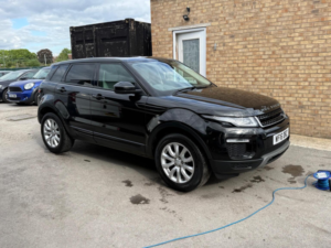 2016 Land Rover Range Rover Evoque 2.0 Ed4 Se Tech Fwd Euro 6 (s/s) 5dr in Black — image 4