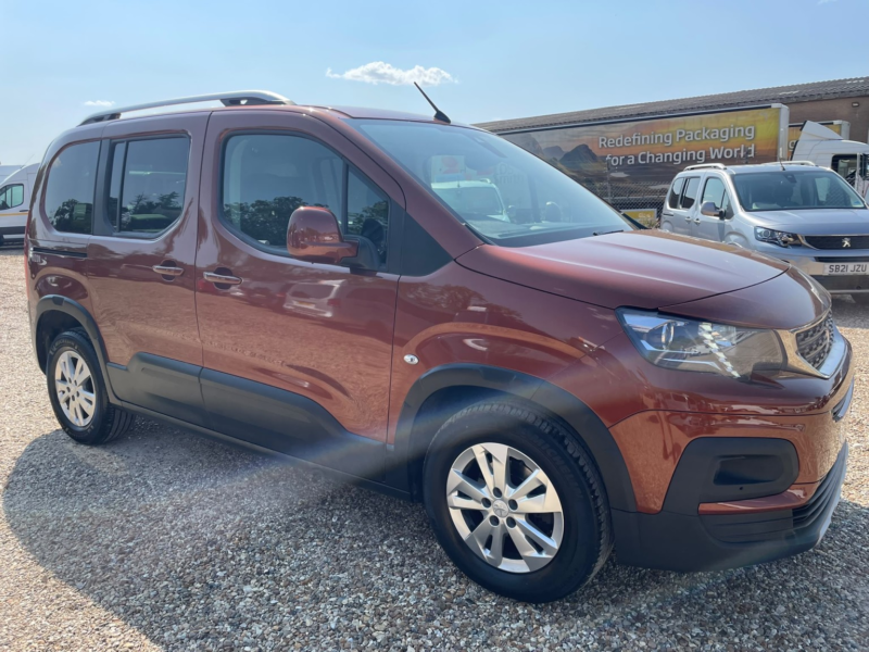 2021 Peugeot Rifter Wav Wheelchair Accessible Vehicle 1.5 Bluehdi Allure in Bronze — image 1