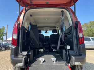 2021 Peugeot Rifter Wav Wheelchair Accessible Vehicle 1.5 Bluehdi Allure in Bronze — image 6