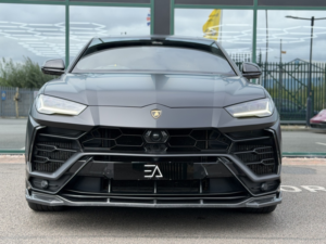 2019 Lamborghini Urus 4.0 V8 Biturbo in Black — image 5