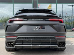 2019 Lamborghini Urus 4.0 V8 Biturbo in Black — image 6