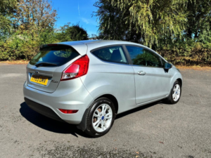 2015 Ford Fiesta 1.25 Zetec Hatchback 3dr Petrol Manual Euro 6 (82 Ps) in Silver — image 3