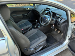 2015 Ford Fiesta 1.25 Zetec Hatchback 3dr Petrol Manual Euro 6 (82 Ps) in Silver — image 4