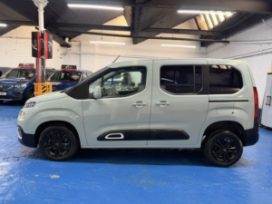 2020 Citroen Berlingo 1.5 Bluehdi Flair in Green — image 6