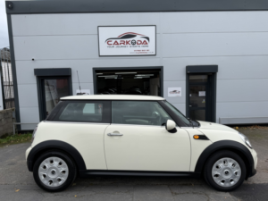 2013 MINI Hatch 1.6 One Hatch in White — image 3