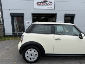 2013 MINI Hatch 1.6 One Hatch in White — image 4