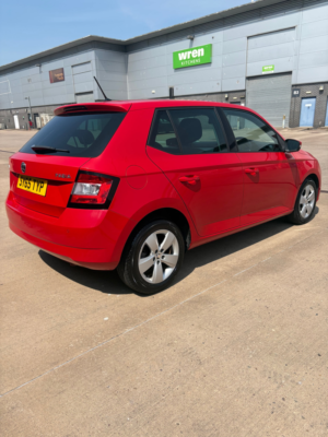 2015 Skoda Fabia 1.2 Tsi Se Hatchback 5dr Petrol Manual Euro 6 (s/s) (90 Ps) in Red — image 4